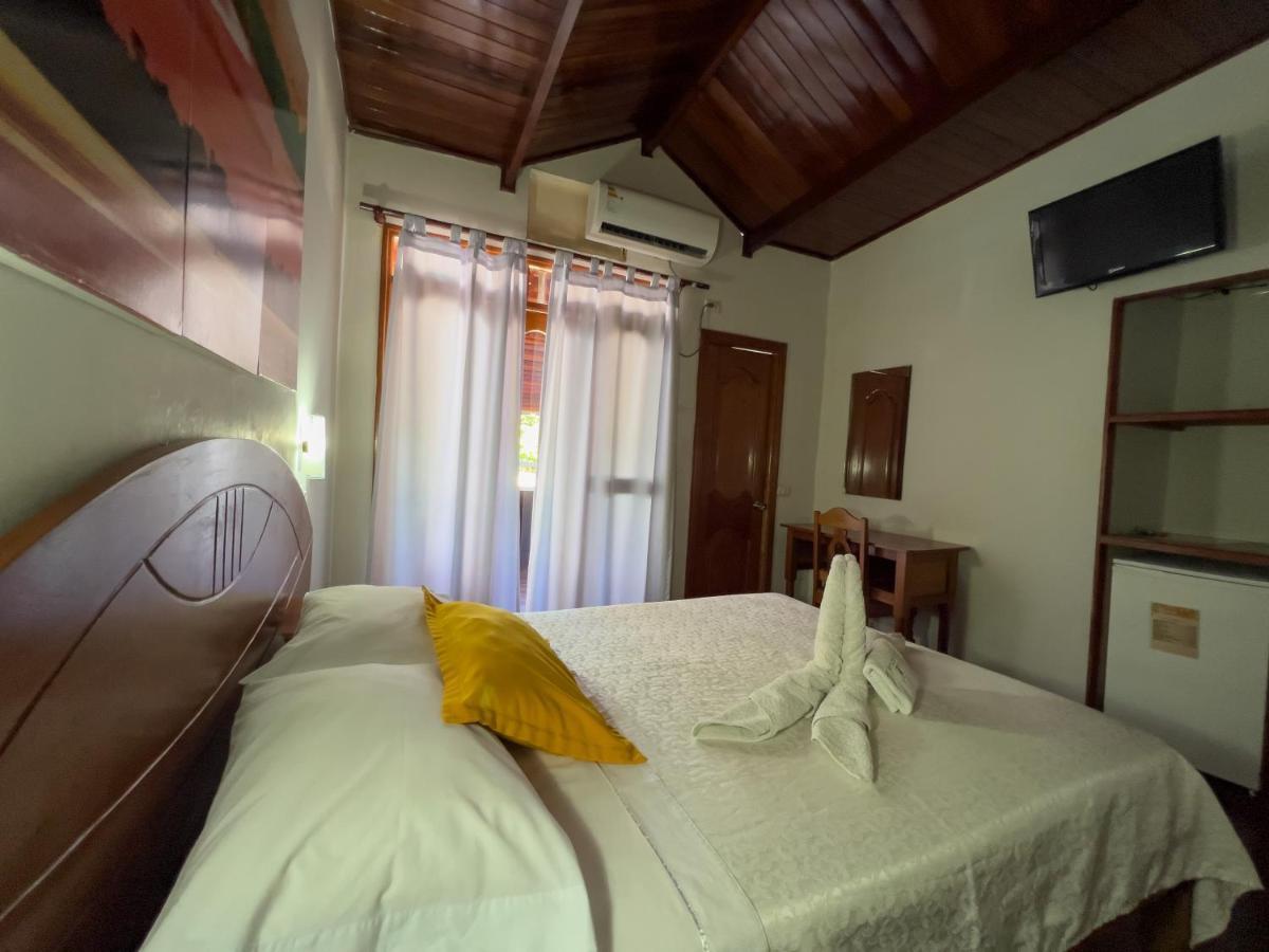 Los Gavilanes Hotel Pucallpa Exterior foto