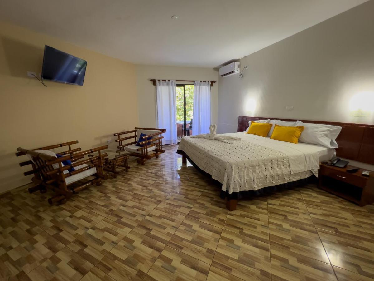 Los Gavilanes Hotel Pucallpa Exterior foto
